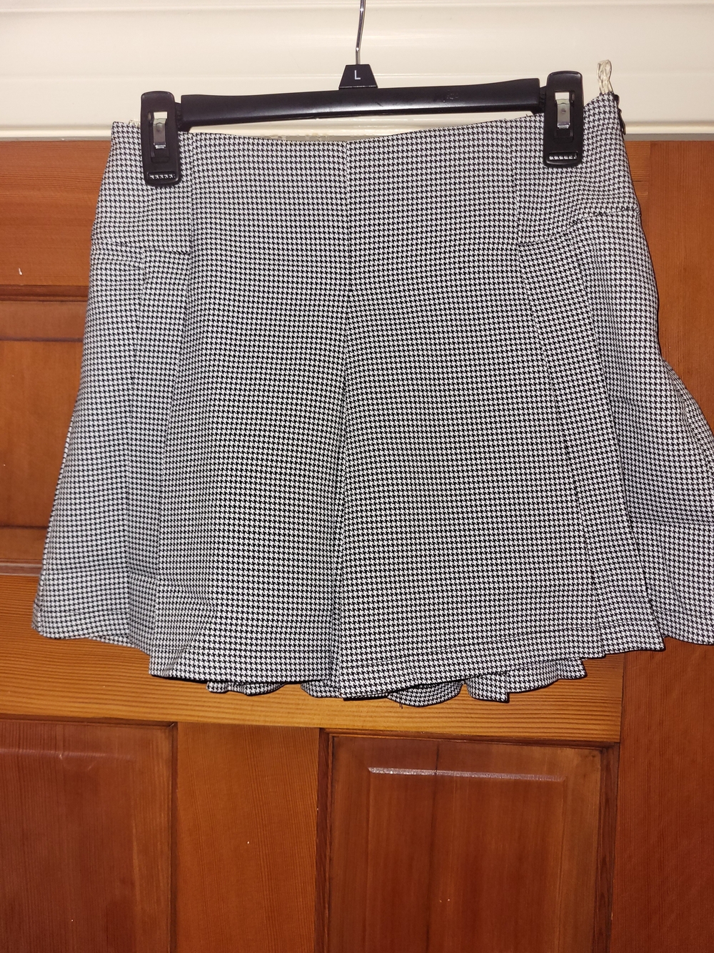 entro Black & White Houndstooth Skater Skirt